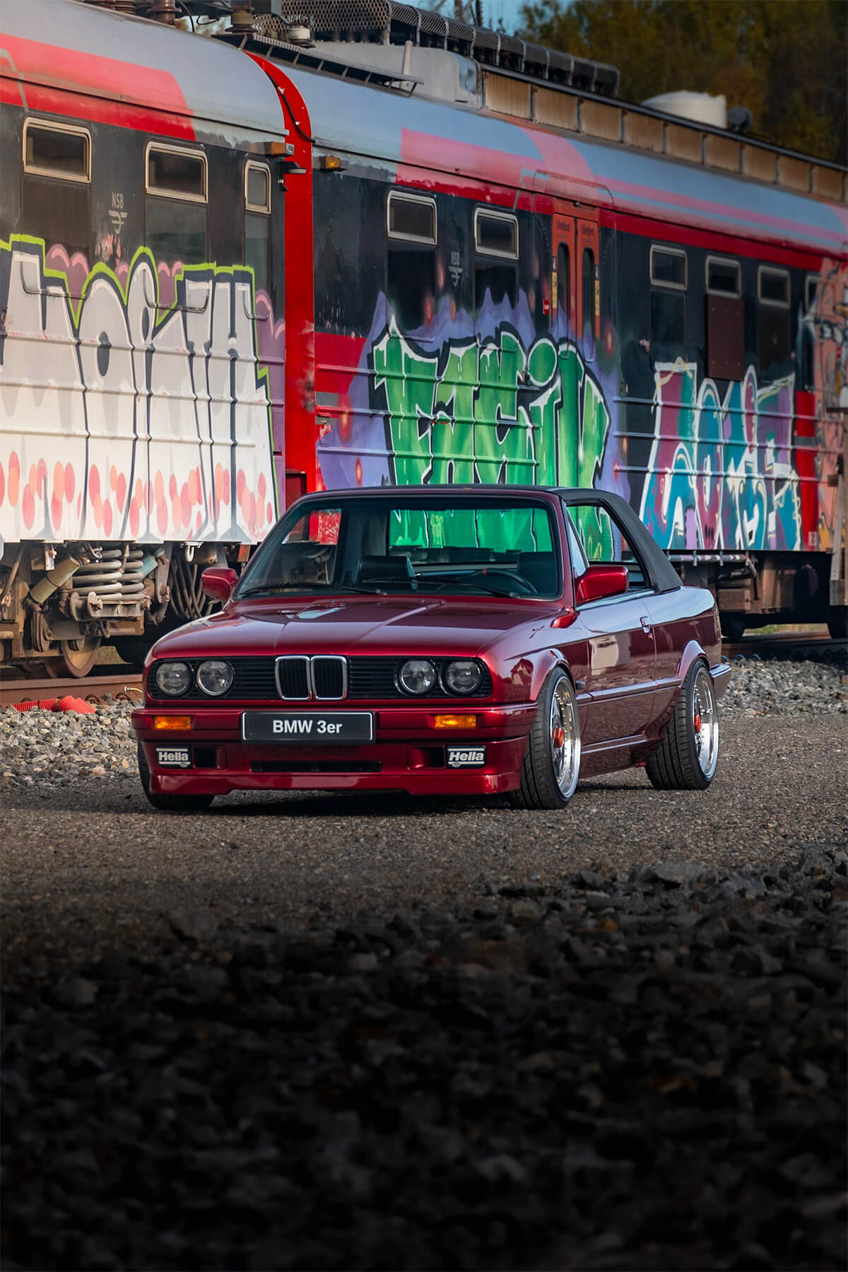 Period-correct BMW 3-Series E30